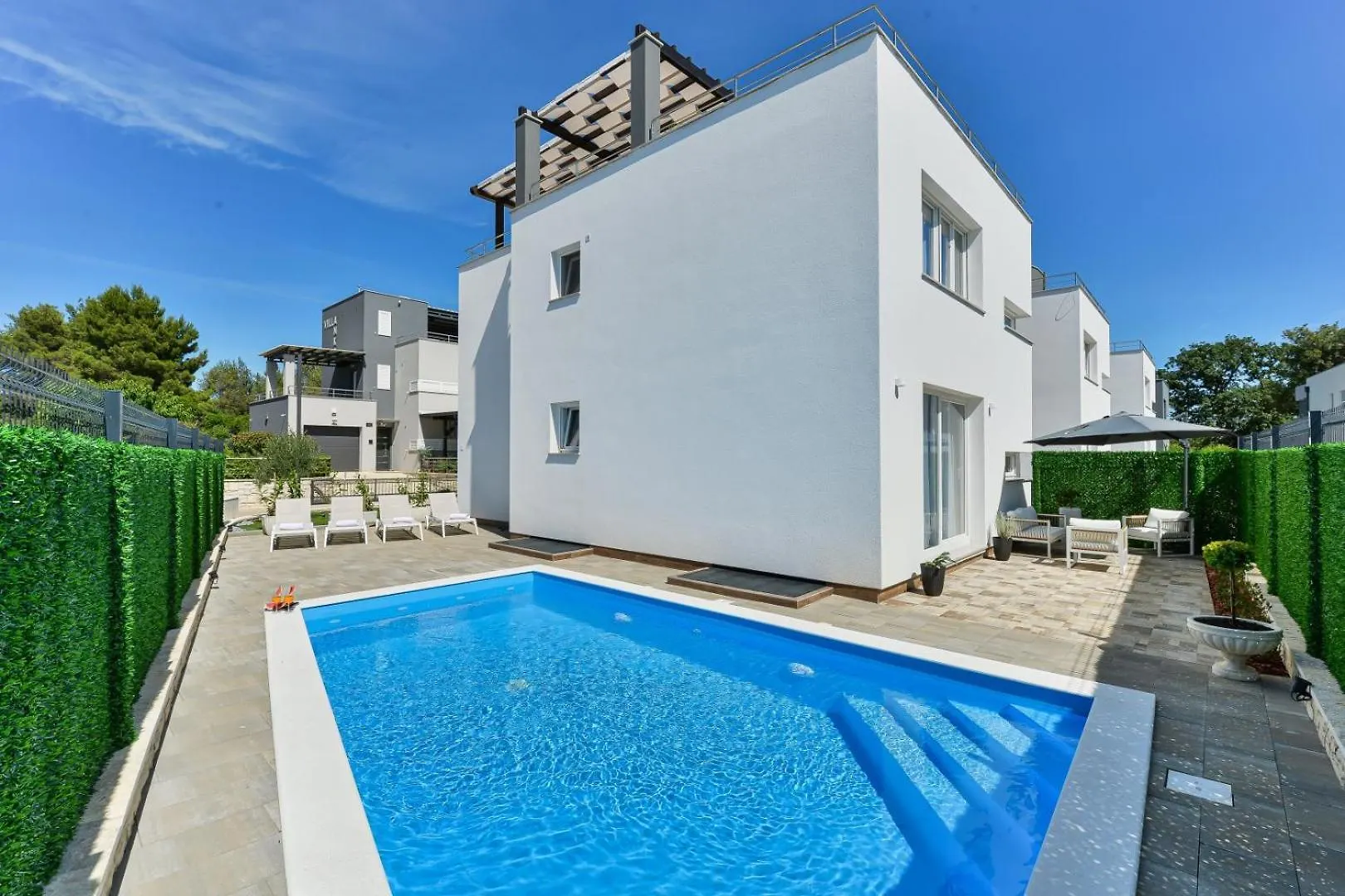Crowonder Villa Adriana - Villa With Heated Swimming Pool, Jacuzzi And Sauna Zadar