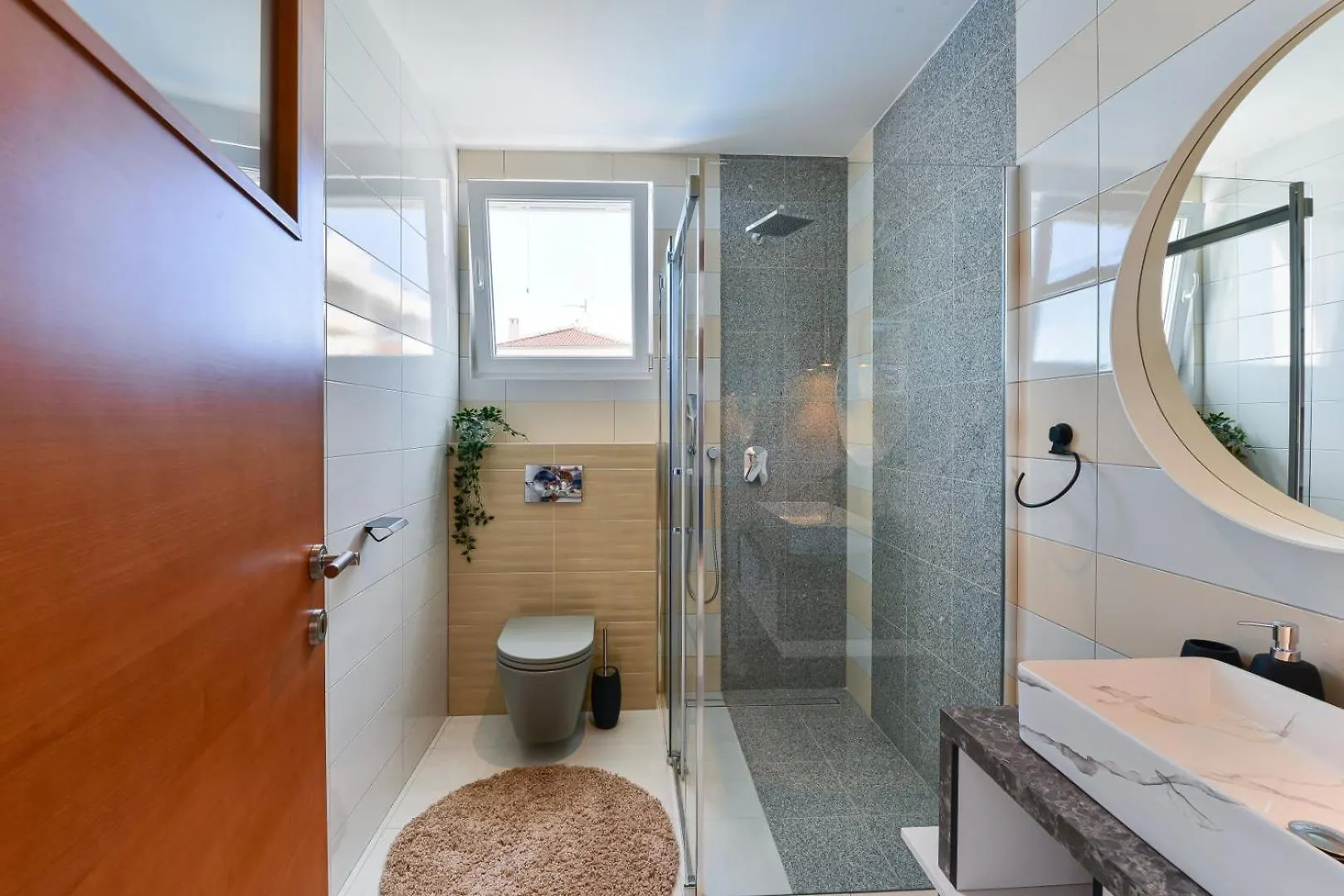Crowonder Villa Adriana - Villa With Heated Swimming Pool, Jacuzzi And Sauna ザダル 0*,  クロアチア