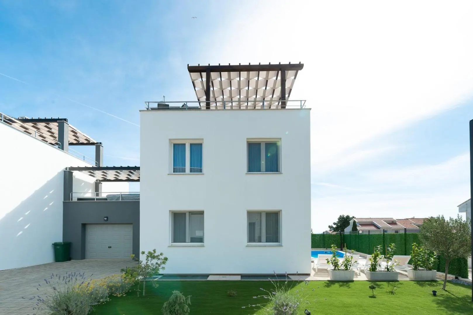 Crowonder Villa Adriana - Villa With Heated Swimming Pool, Jacuzzi And Sauna ザダル